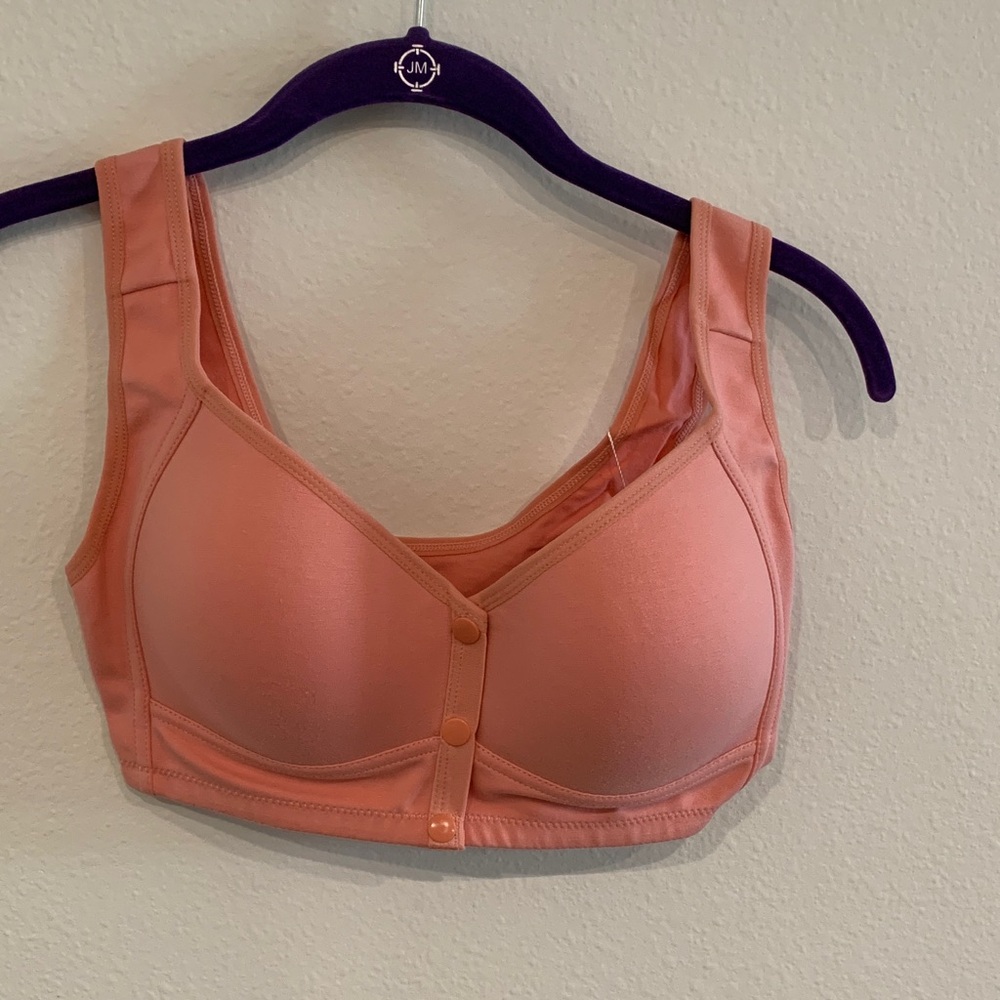 SOLD 💥💥💥Daisy Coral Button-Front Bra, Stylish and Comfortable.